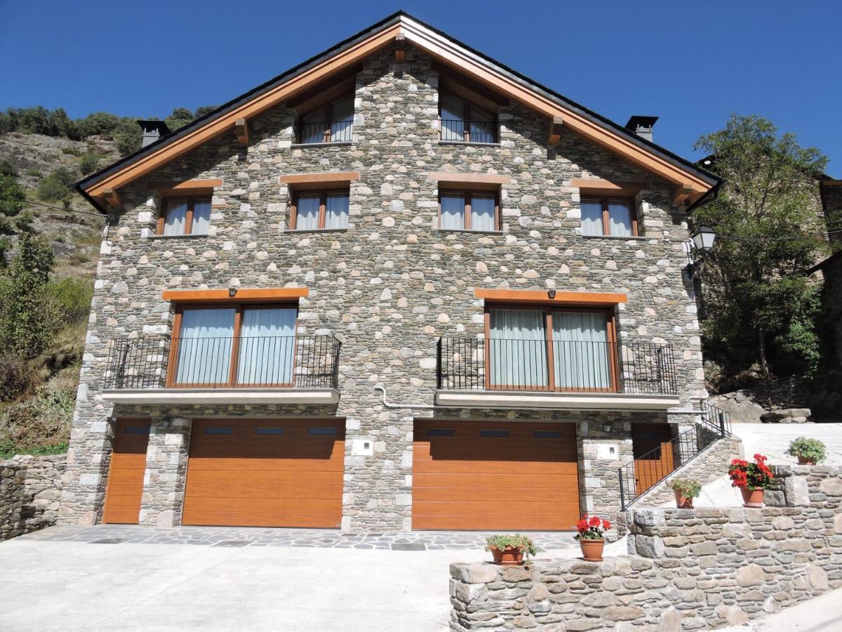 Apartaments Rural Berrós La Guingueta D'Aneu Exterior foto