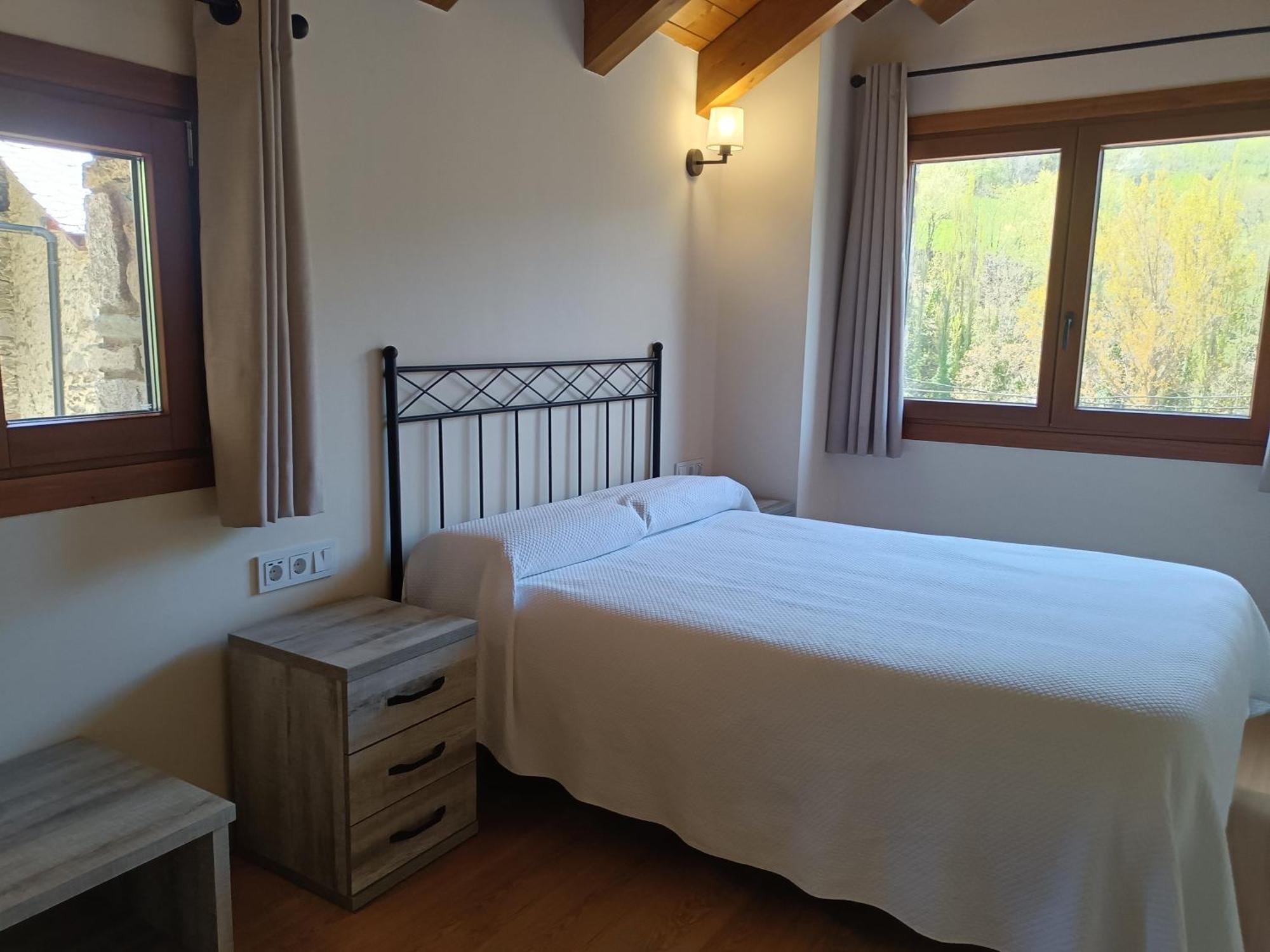Apartaments Rural Berrós La Guingueta D'Aneu Exterior foto
